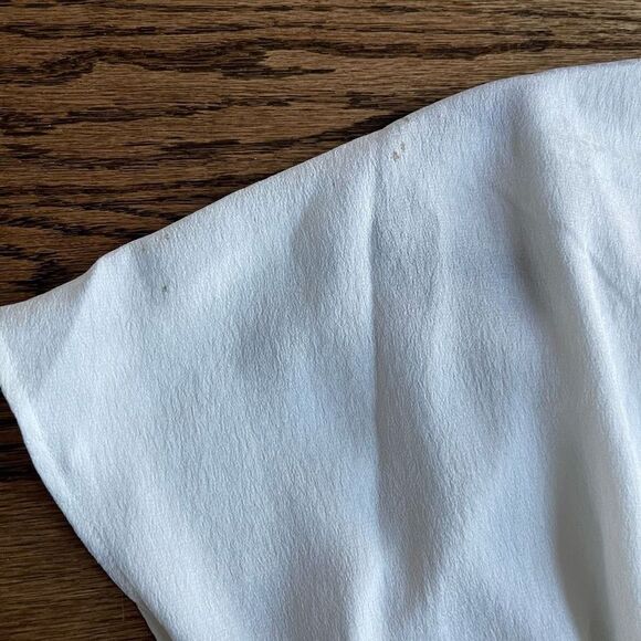 Express white cream deep Vneck romper onesie smocked small - Picture 13 of 13